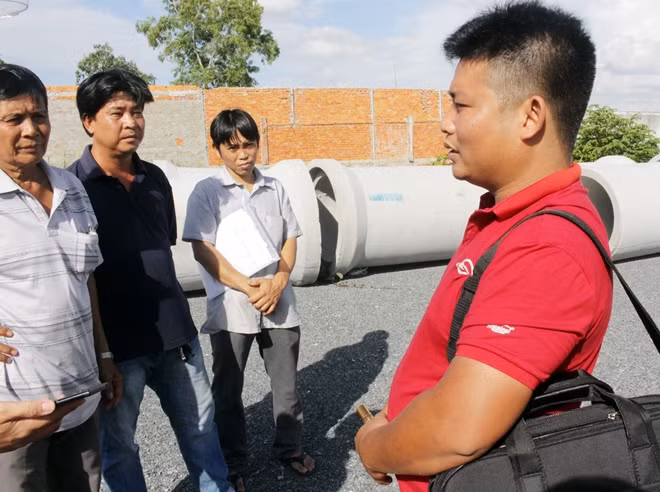 Các hộ dân bị thu hồi đất liên quan đến dự án KĐTM huyện Thới Lai bức xúc trước những bất cập trong công tác đền bù, hỗ trợ.