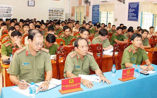 Các học viên tham gia khóa huấn luyện.