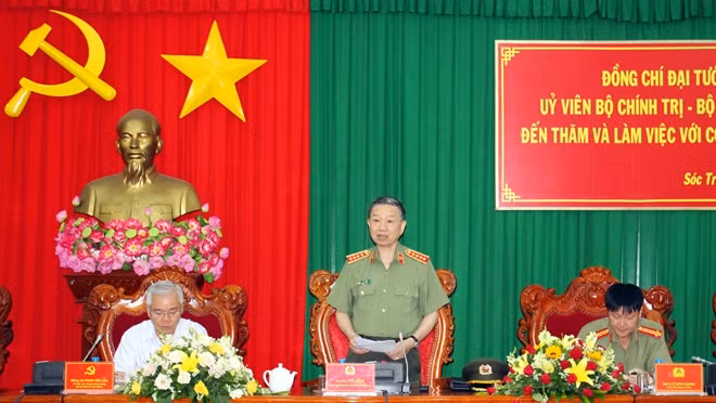 Bộ trưởng Tô Lâm phát biểu chỉ đạo buổi làm việc.