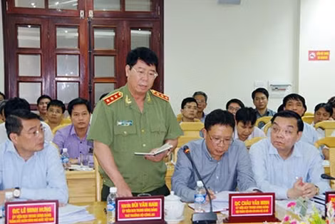 Thượng tướng Bùi Văn Nam phát biểu tại buổi làm việc.