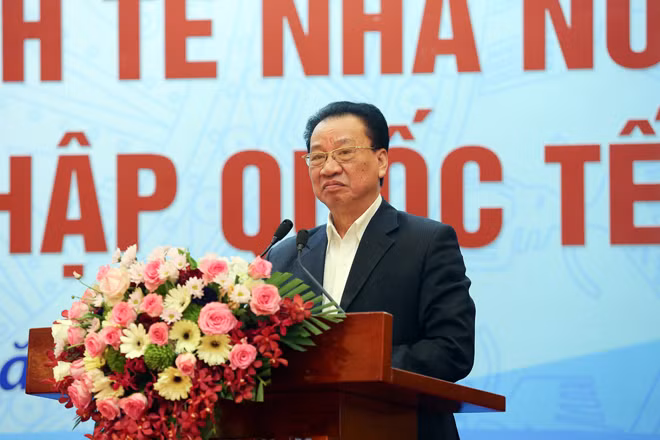 Đồng chí Phùng Hữu Phú, Phó Chủ tịch Thường trực Hội đồng Lý luận Trung ương Đảng Cộng sản Việt Nam, kiêm Chủ tịch Hội đồng Khoa học các cơ quan Đảng Trung ương phát biểu kết luận buổi Hội thảo. Đồng chí Phùng Hữu Phú, Phó Chủ tịch Thường trực Hội đồng Lý luận Trung ương Đảng Cộng sản Việt Nam, kiêm Chủ tịch Hội đồng Khoa học các cơ quan Đảng Trung ương phát biểu kết luận buổi Hội thảo.