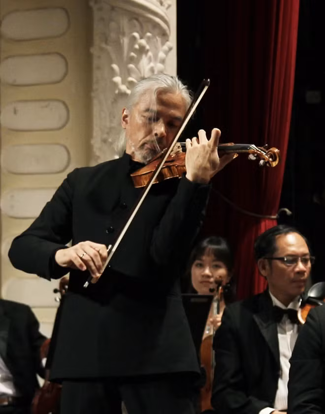Nghệ sĩ gốc Việt Stéphane Trần Ngọc.