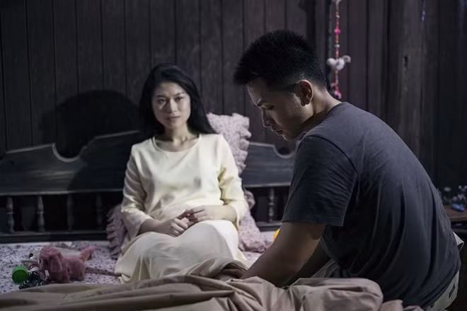 Một cảnh trích trong phim "Đảo của dân ngụ cư".