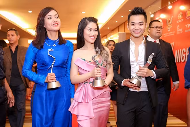 Đạo diễn Hồng Ánh, Ngọc Thanh Tâm và Phạm Hồng Phước.