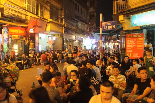Nhà hàng, quán bar ở quận Hoàn Kiếm (Hà Nội) sẽ được mở cửa đến 2h sáng Nhà hàng, quán bar ở quận Hoàn Kiếm (Hà Nội) sẽ được mở cửa đến 2h sáng