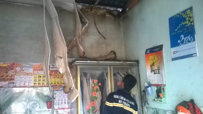 Lửa bén vào một số phòng trọ gây thiệt hại tài sản của người thuê phòng