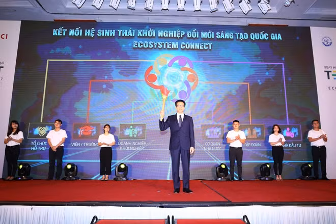 Phó Thủ tướng Vũ Đức Đam thắp đuốc kết nối hệ sinh thái khởi nghiệp