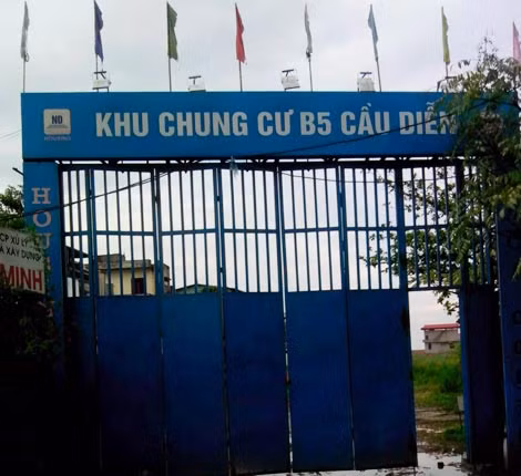 Nhiều cá nhân, doanh nghiệp đã góp vốn vào dự án B5 Cầu Diễn nhưng đến nay khu đất này vẫn là một… bãi hoang. Ảnh: Trung Kiên.