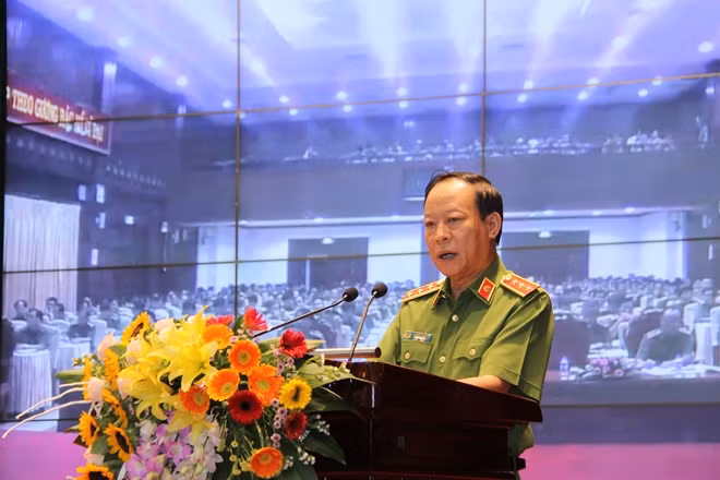 Thứ trưởng Lê Quý Vương phát biểu tại hội nghị.
