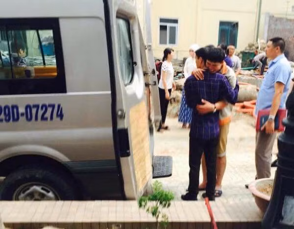 Anh Nguyễn Văn H đau đớn trước sự ra đi của vợ con