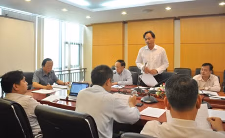 Ông Lương Duy Hanh (người đứng). Ảnh: Tổng cục Môi trường Ông Lương Duy Hanh (người đứng). Ảnh: Tổng cục Môi trường