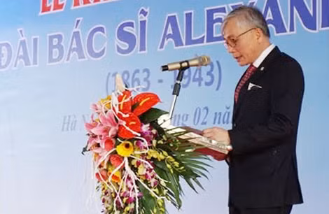 PGS TS Nguyễn Đức Hinh – Hiệu trưởng Trường Đại học Y Hà Nội phát biểu tại buổi Lễ.