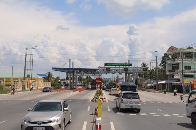 Trạm thu phí BOT Cần Thơ - Phụng Hiệp, giảm giá cho tất cả các phương tiện, bắt đầu từ 0h ngày 20-12.
