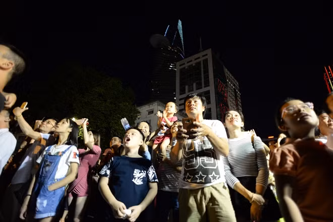Người dân ai cũng hân hoan trong ngày Quốc khánh.