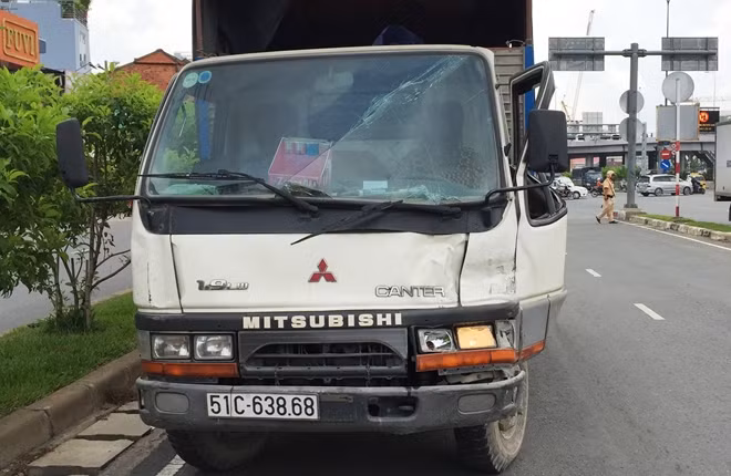 Chiếc xe tải bị hư hỏng.