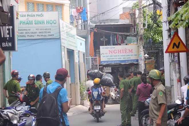 Công an phong tỏa hiện trường vụ nổ