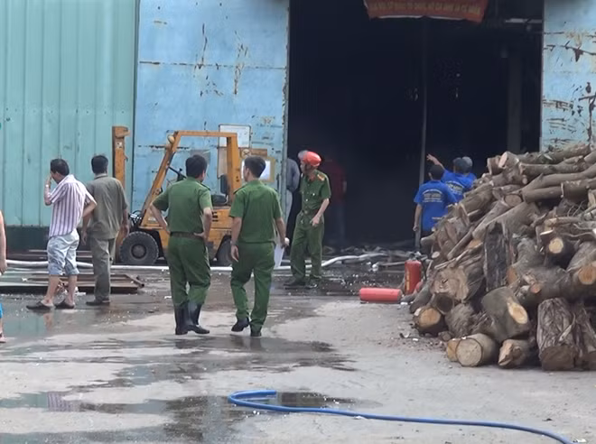 Lực lượng chữa cháy đã ngăn đám cháy lan rộng