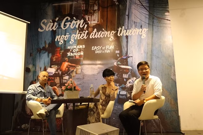 Nhà báo Trác Thúy Miêu và nhà thơ, tác giả Bùi Chí Vinh trong buổi trò chuyện với các bạn trẻ sáng nay.