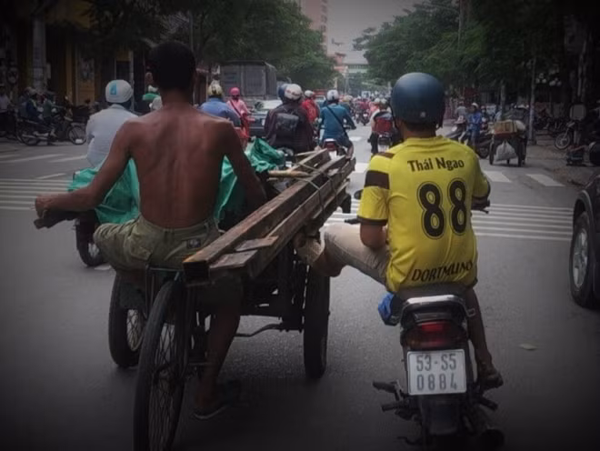Hình ảnh thường thấy trên đường phố TP Hồ Chí Minh