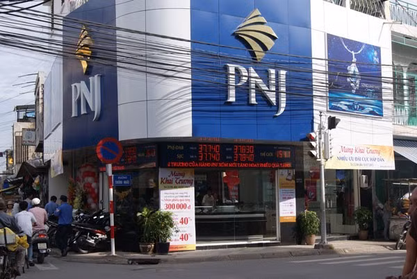 PNJ bị phạt vì khai sai thuế PNJ bị phạt vì khai sai thuế
