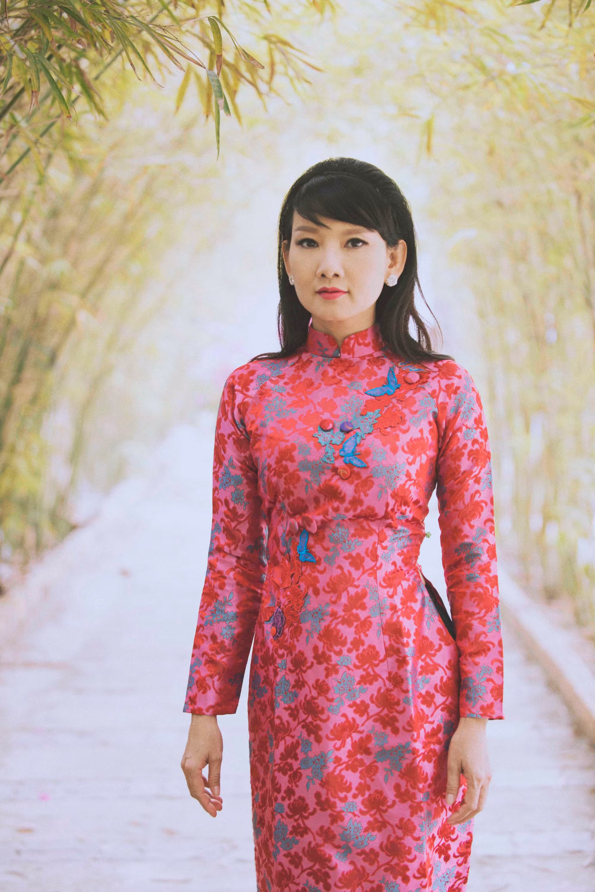 Hai năm qua, Mỹ Uyên đã thực hiện hơn 100 chương trình “Nhịp sống gia đình” với vai trò là người quản lý sản xuất và làm MC. Đây là một tạp chí truyền hình với nhiều chuyên mục về sức khỏe và lối sống của gia đình hiện đại, được phát sóng 11h thứ bảy hàng tuần trên kênh ANTV. Hai năm qua, Mỹ Uyên đã thực hiện hơn 100 chương trình “Nhịp sống gia đình” với vai trò là người quản lý sản xuất và làm MC. Đây là một tạp chí truyền hình với nhiều chuyên mục về sức khỏe và lối sống của gia đình hiện đại, được phát sóng 11h thứ bảy hàng tuần trên kênh ANTV.
