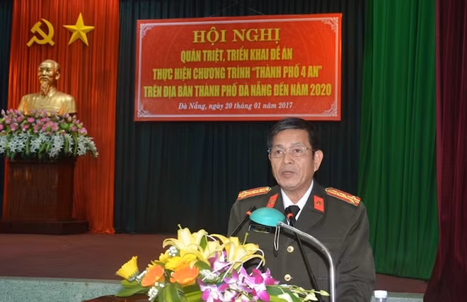 Đại tá Lê Văn Tam- Giám đốc Công an Đà Nẵng phát biểu tại Hội nghị