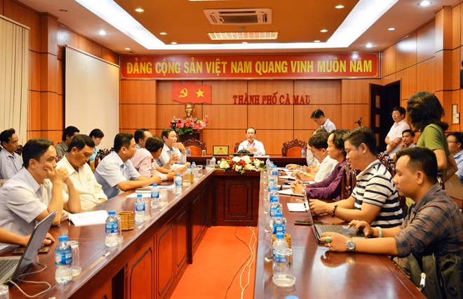 Toàn cảnh buổi họp báo.