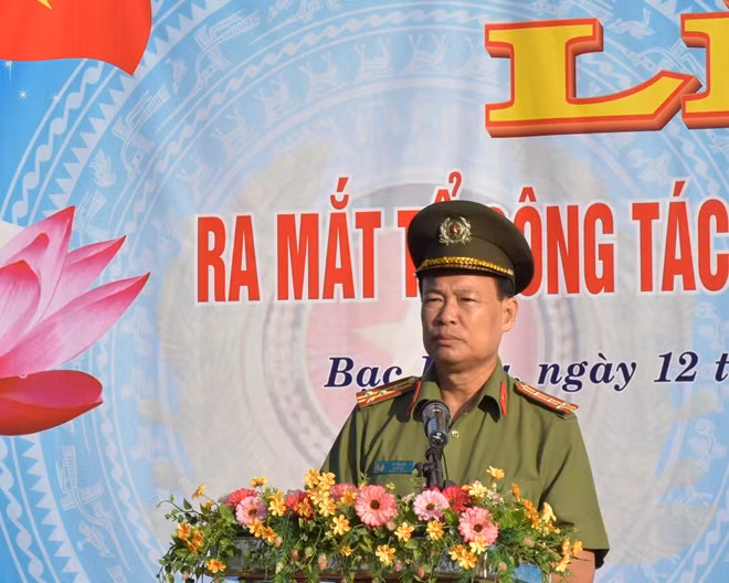 Đại tá Lê Tấn Tới, Giám đốc Công an tỉnh Bạc Liêu, tiếp thu ý kiến chỉ đạo và giao nhiệm vụ cho Tổ công tác 238.