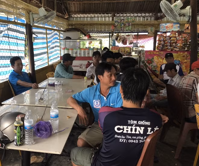 Các đối tượng đá gà ăn tiền bị Phòng Cảnh sát hình sự Công an tỉnh Cà Mau phát hiện.