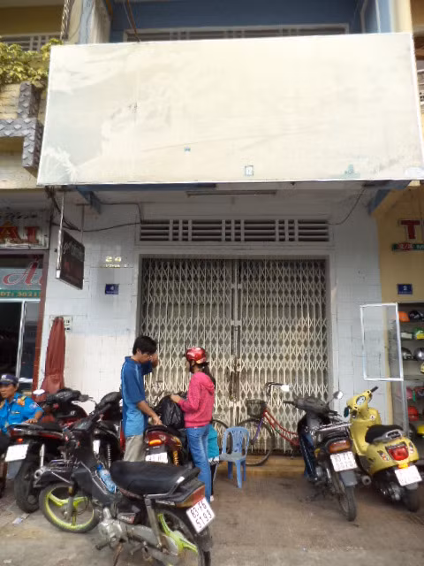 Căn nhà bà Ngọc đã mua. Căn nhà bà Ngọc đã mua.