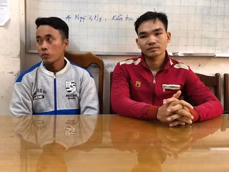 Hai đối tượng tạt xăng đốt đoàn cưỡng chế ra đầu thú 