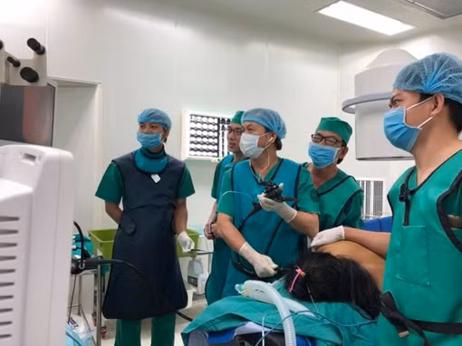 Cứu sống bệnh nhân bị sốc nhiễm trùng đường mật nặng 