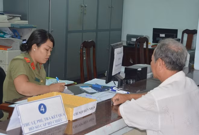 Công an tỉnh Sóc Trăng lấy sự hài lòng và phục vụ nhân dân ngày càng tốt hơn làm mục tiêu, góp phần thực hiện hiệu quả công cuộc CCHC trong CAND.