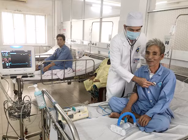 Hai bệnh nhân đang được điều trị tại BVĐKTƯ Cần Thơ.