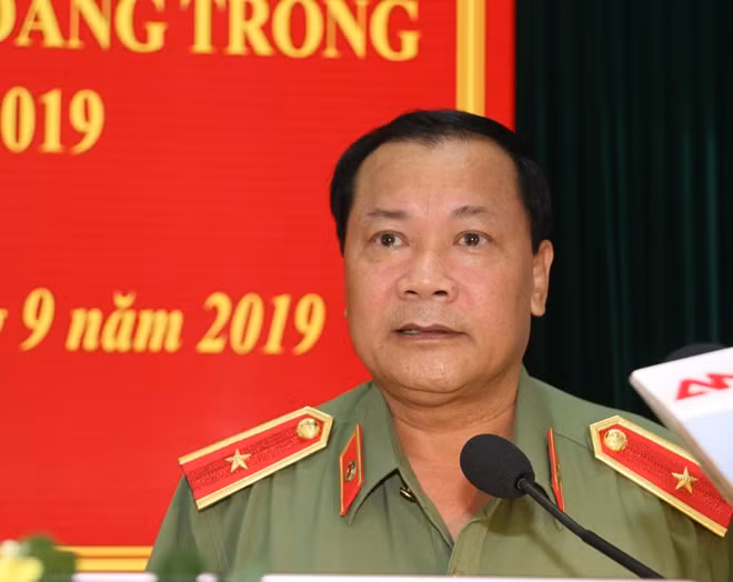 Thiếu tướng Nguyễn Văn Thuận, Giám đốc Công an TP Cần Thơ, phát biểu tại lễ khai giảng.