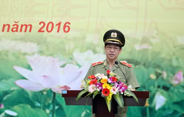 Thiếu tướng Đoàn Duy Khương, Giám đốc Công an TP Hà Nội phát biểu chỉ đạo tại buổi lễ.