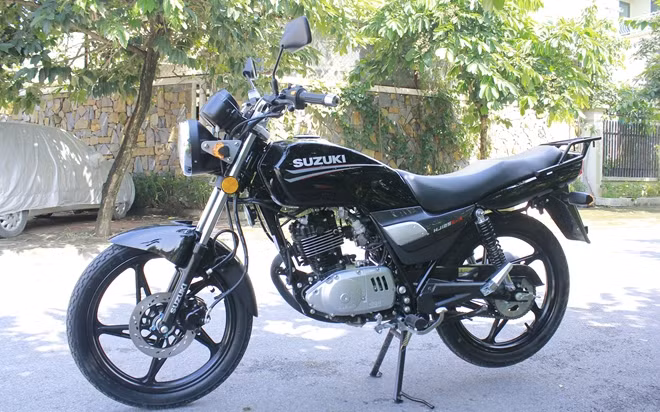Mẫu côn tay phân khối nhỏ của Suzuki đang được bán ở Việt Nam với mức giá 30 triệu đồng
