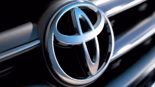 Toyota tiếp tục là thương hiệu xe hơi đắt giá nhất thế giới