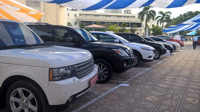 Ô tô đã qua sử dụng sẽ bị áp mức thuế mới từ đầu năm 2018 khi nhập khẩu vào Việt Nam - Ảnh minh hoạ