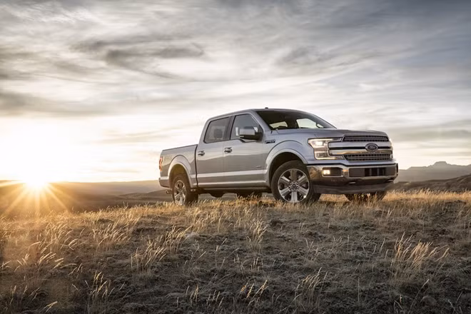 Ford F-150 mới ra mắt ngay những ngày đầu năm 2017