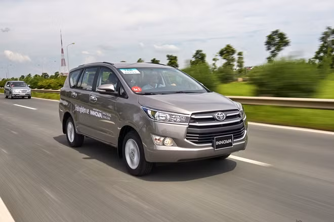 Giá xe Vios và Innova tại thị trường Việt Nam tiếp tục có sự biến động - Ảnh minh hoạ