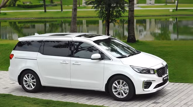 Kia Sedona thế hệ mới vừa xuất hiện tại thị trường Việt Nam.