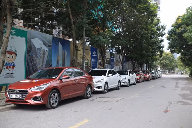 Dàn Hyundai Accent "nội" tham gia chương trình vận hành thực nghiệm khảo sát mức tiêu hao nhiên liệu.