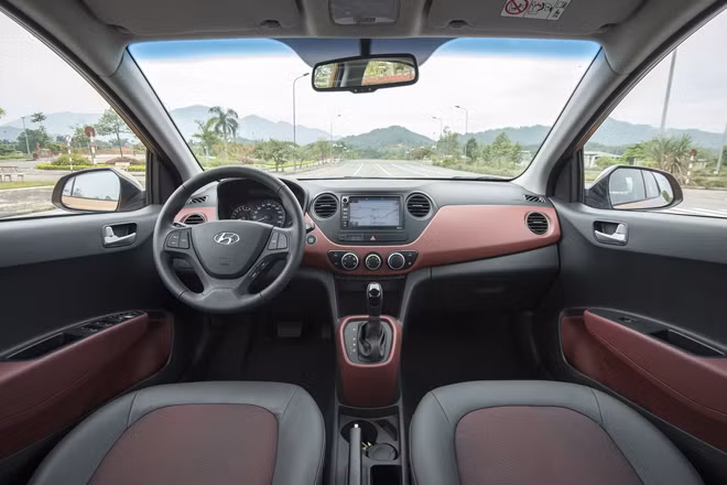 Nội thất Hyundai Grand i10 lắp ráp trong nước
