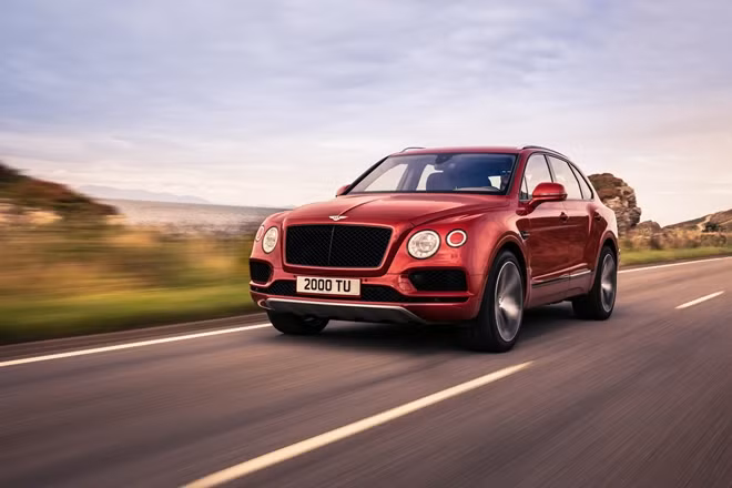 Bentayga V8 hoàn toàn mới ra mắt thế giới tại triển lãm Geneva 2018