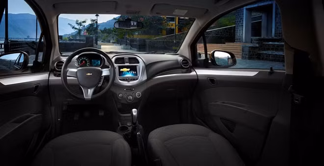 Nội thất Chevrolet Spark 2018