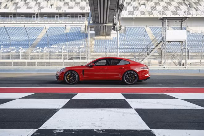 Panamera GTS chỉ mất 4,1 giây để tăng tốc từ 0 lên 100 km/h