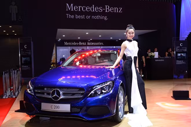 Toàn bộ các phiên bản Mercedes-Benz C-Class mới đều được trang bị hộp số tự động 9 cấp