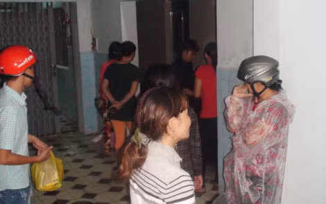 Mọi người bàng hoàng trước vụ việc.