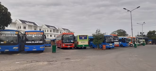 Bến xe, một trong những nơi sẽ tập trung xử phạt người không đeo khẩu trang.